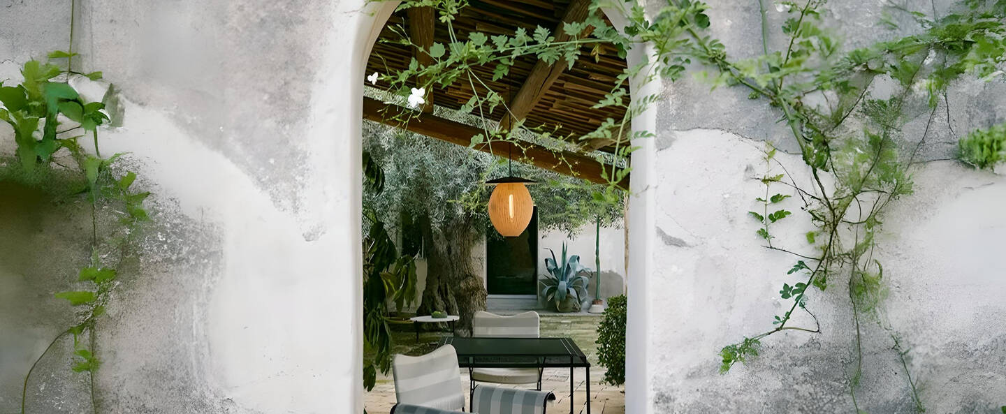 satellite-outdoor-m_quel-designer-mathieu-mategot_suspension-_gubi-_10116620__design_signed_nedgis-255725-product_(1)-fotor-2025050695932.jpg